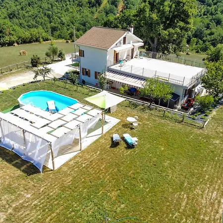 Il Vallo - Con Piscine Indipendenti بيت للعطل
